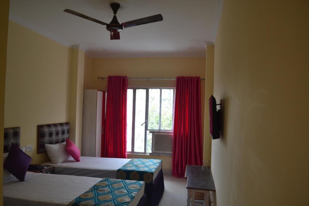 Hotel Samman Varanasi Exteriör bild