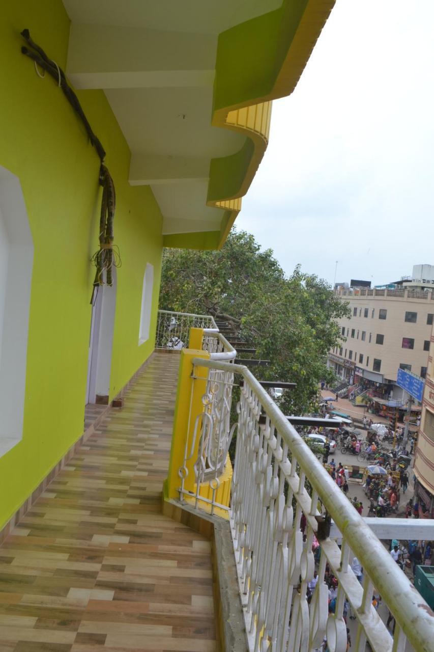 Hotel Samman Varanasi Exteriör bild