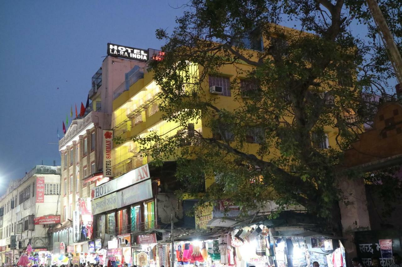 Hotel Samman Varanasi Exteriör bild